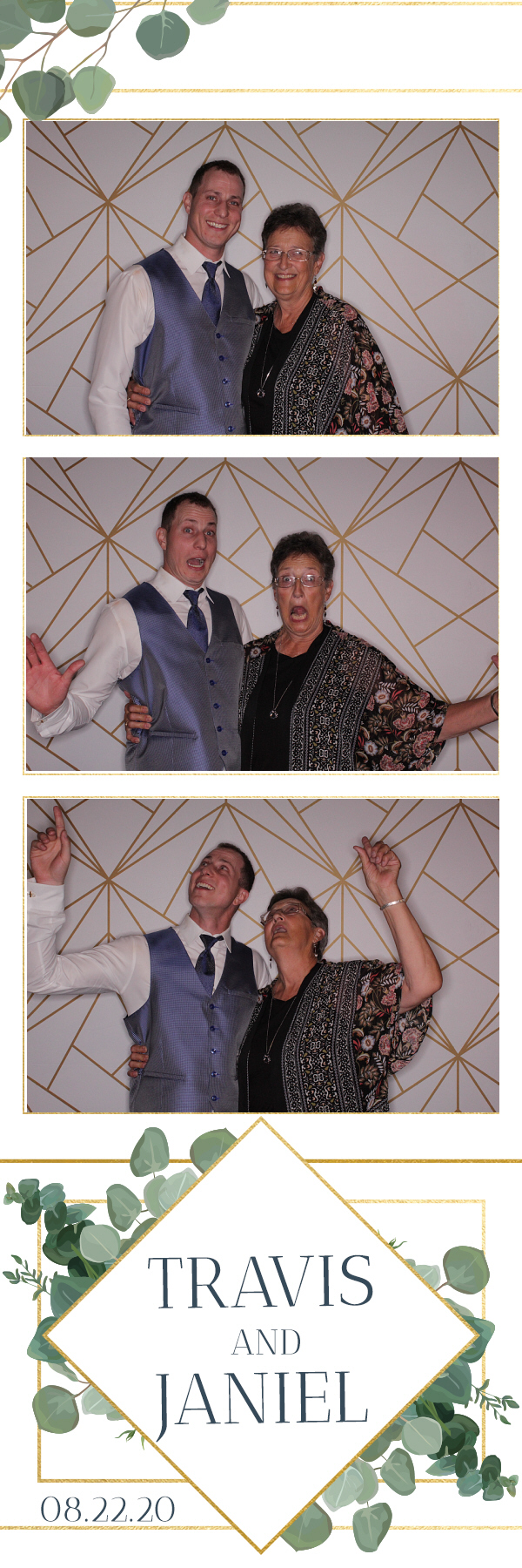 Jacquie & Dennis’ Wedding | View more photos from the event at gallery.photoboothbillings.com/u/PhotoBoothBillings/Jacquie-Dennis’-Wedding-0